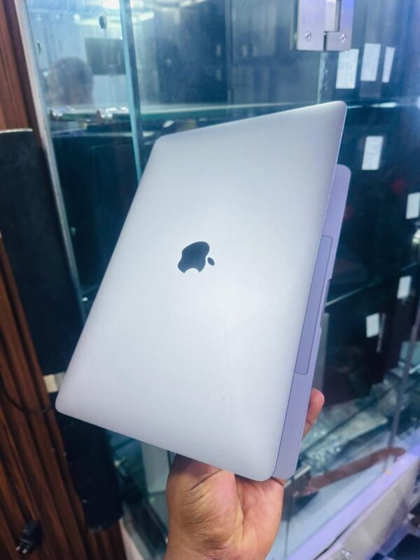 Apple 2025 MacBook Air 13-inch Laptop with M4 chip: Built for Apple Intelligence, 13.6-inch Liquid Retina Display, 16GB Unified Memory, 512GB SSD Storage, 12MP Center Stage Camera, Touch ID; Midnight